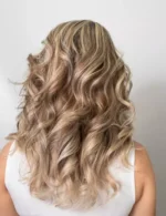 Flowy blonde curly hairstyle.jpg